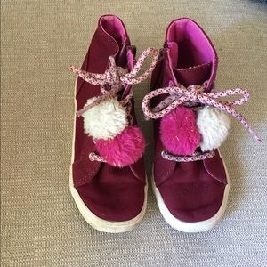 Cute Pom Pom ankle boots - burgundy- size 13..
